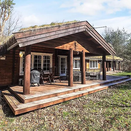 8 Person In Frederiksvaerk-by Traum *