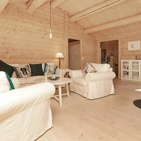 8 Person In Frederiksv Rk